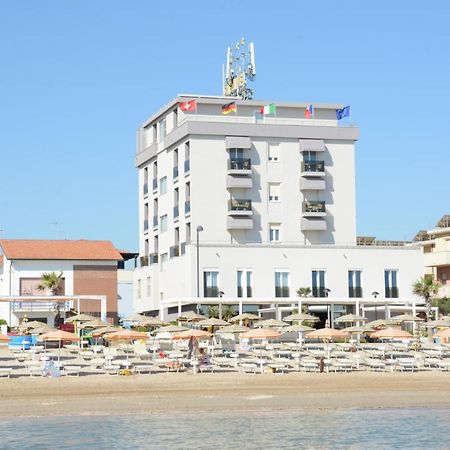 Hotel Caravel Marotta Extérieur photo