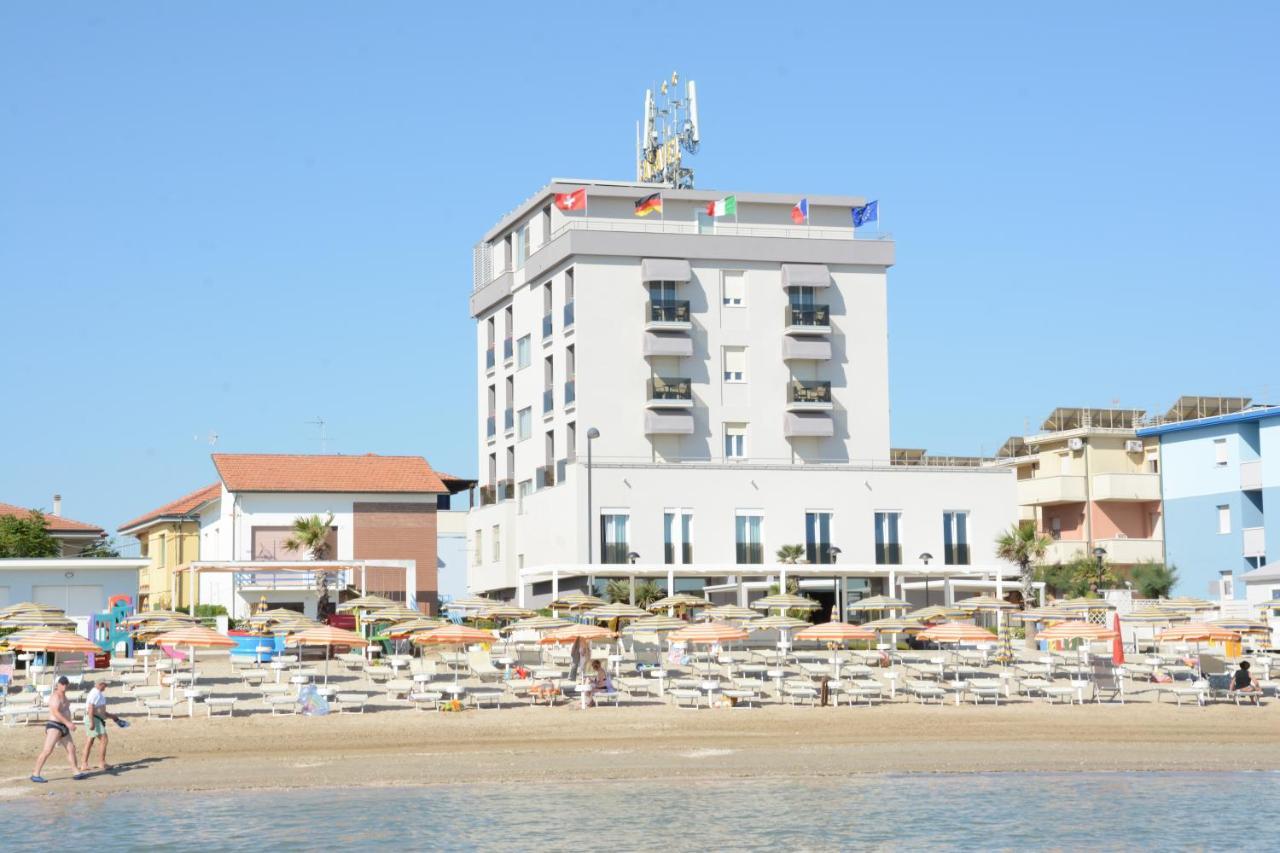 Hotel Caravel Marotta Extérieur photo