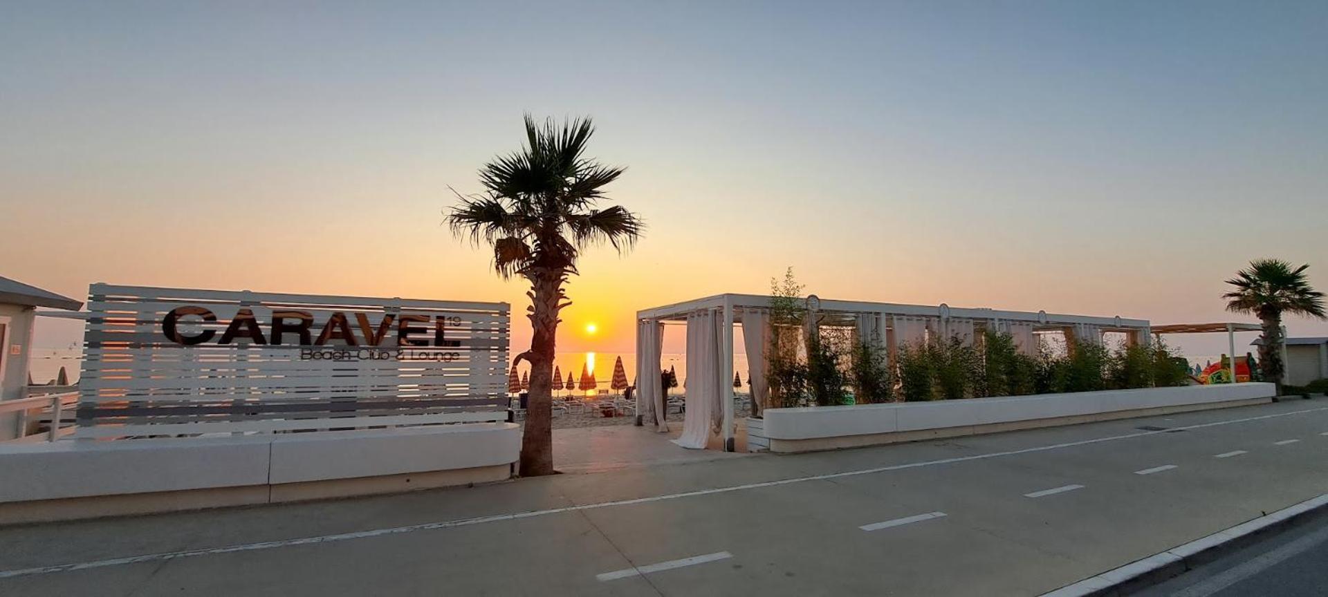 Hotel Caravel Marotta Extérieur photo