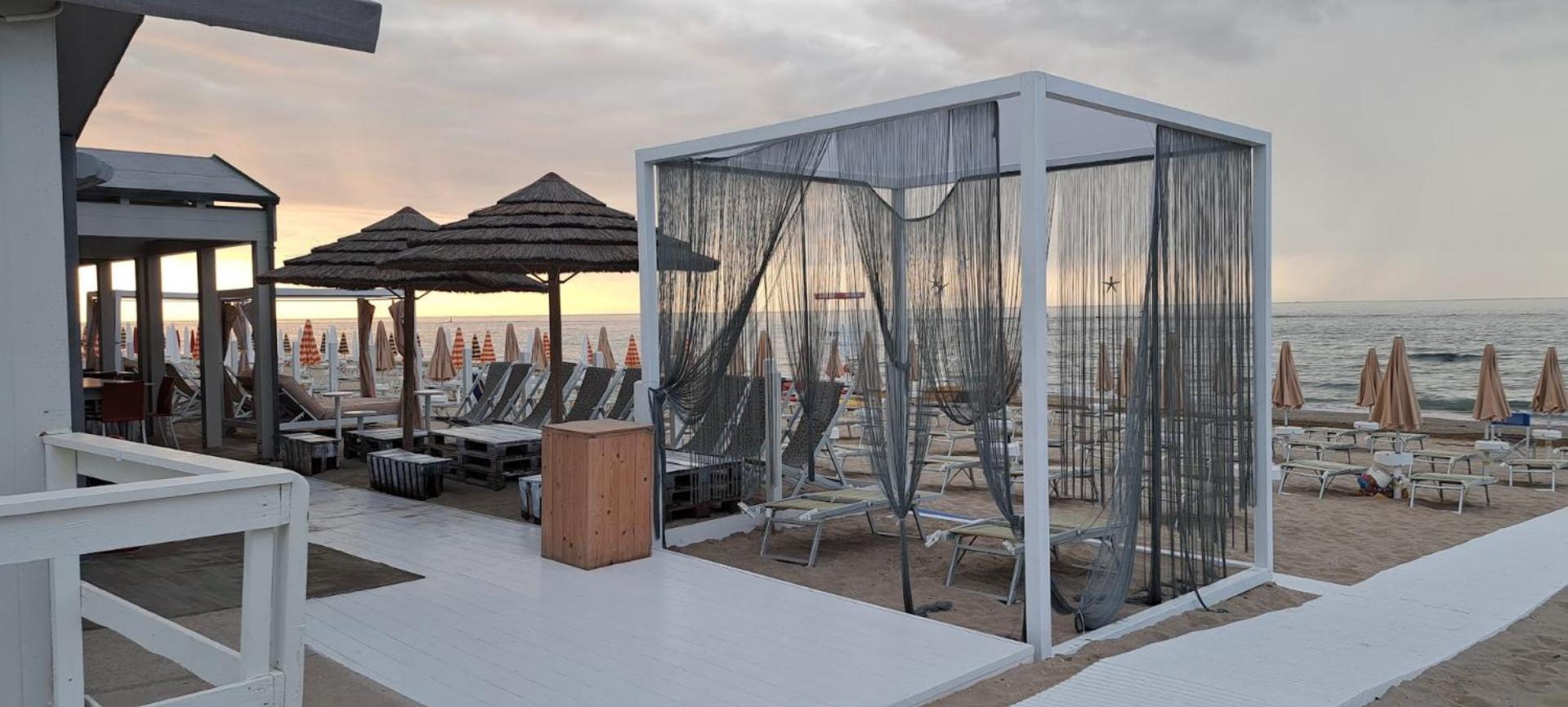 Hotel Caravel Marotta Extérieur photo