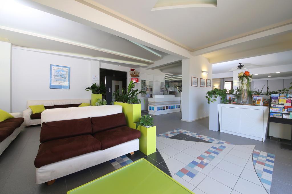 Hotel Caravel Marotta Extérieur photo