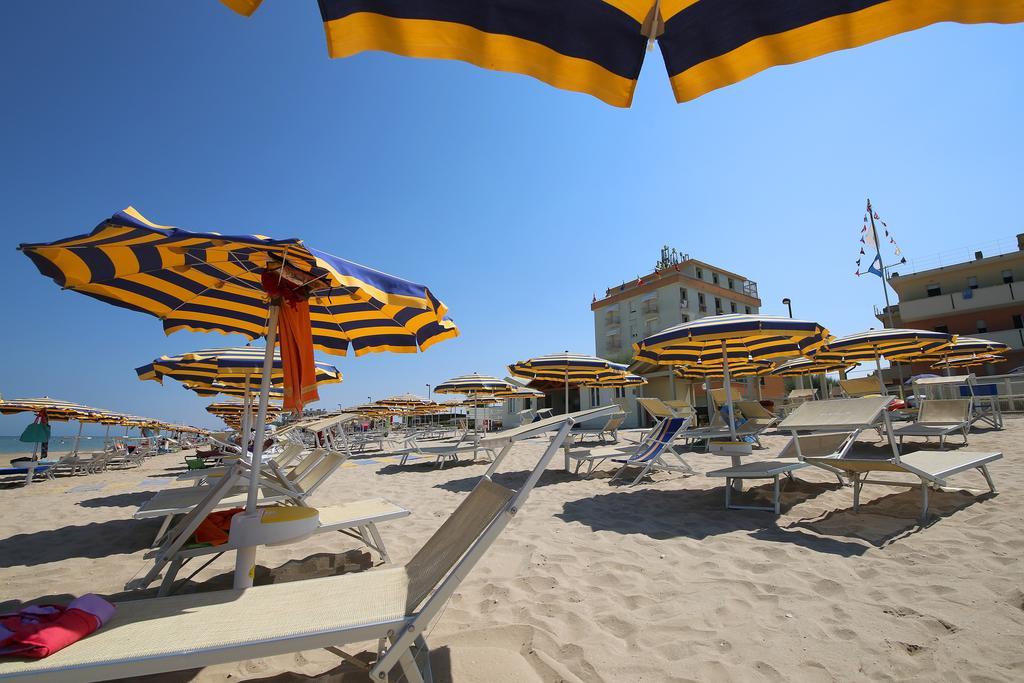 Hotel Caravel Marotta Extérieur photo